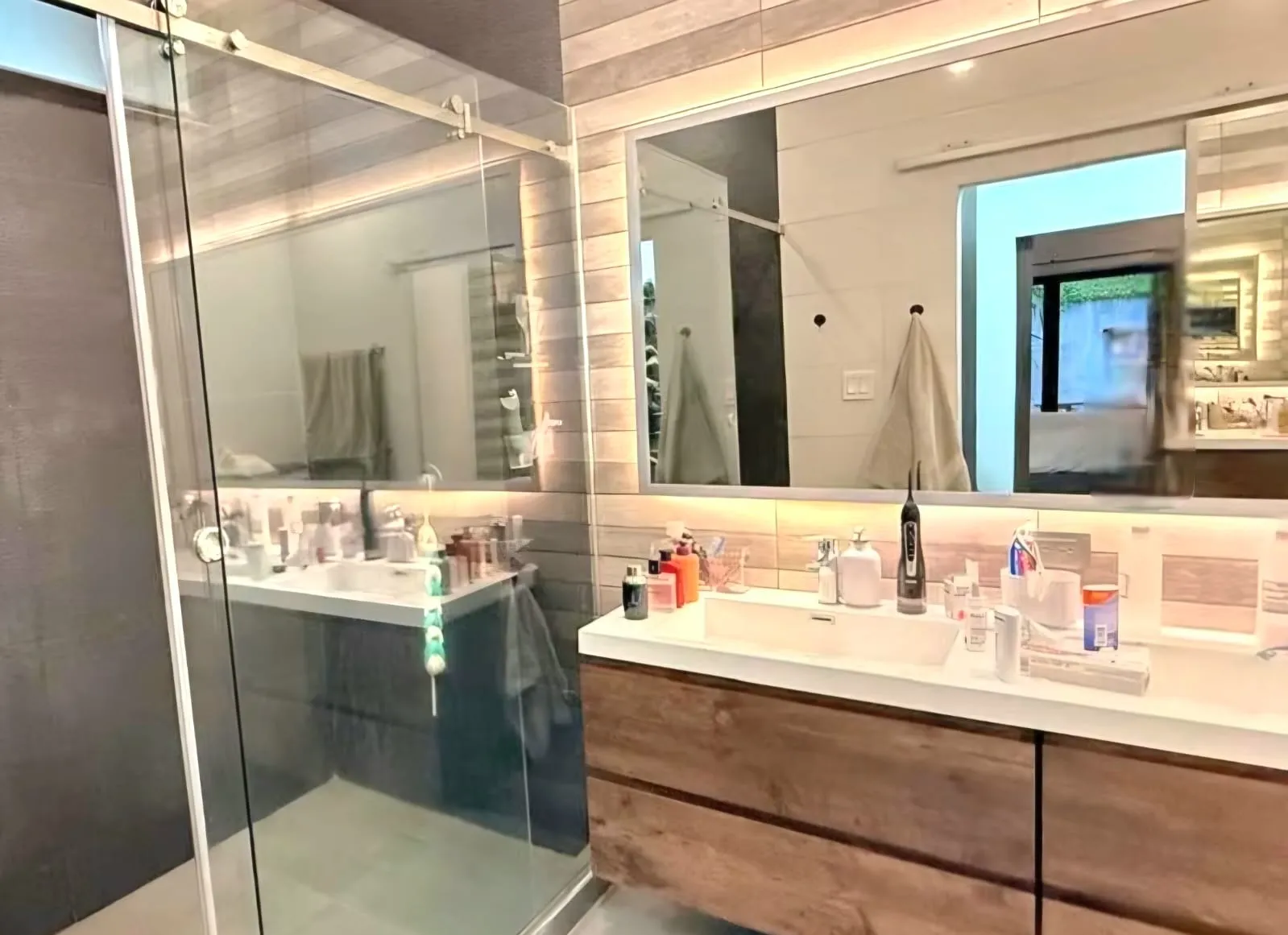 EN VENTA | CASA COMPLETAMENTE REMODELADA Y AMOBLADA EN EL CENTRO DE LA CIUDAD - 9