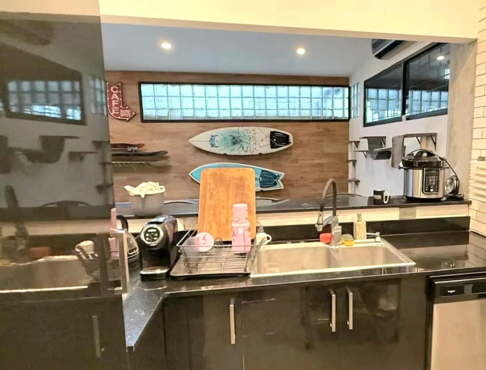EN VENTA | CASA COMPLETAMENTE REMODELADA Y AMOBLADA EN EL CENTRO DE LA CIUDAD - 16