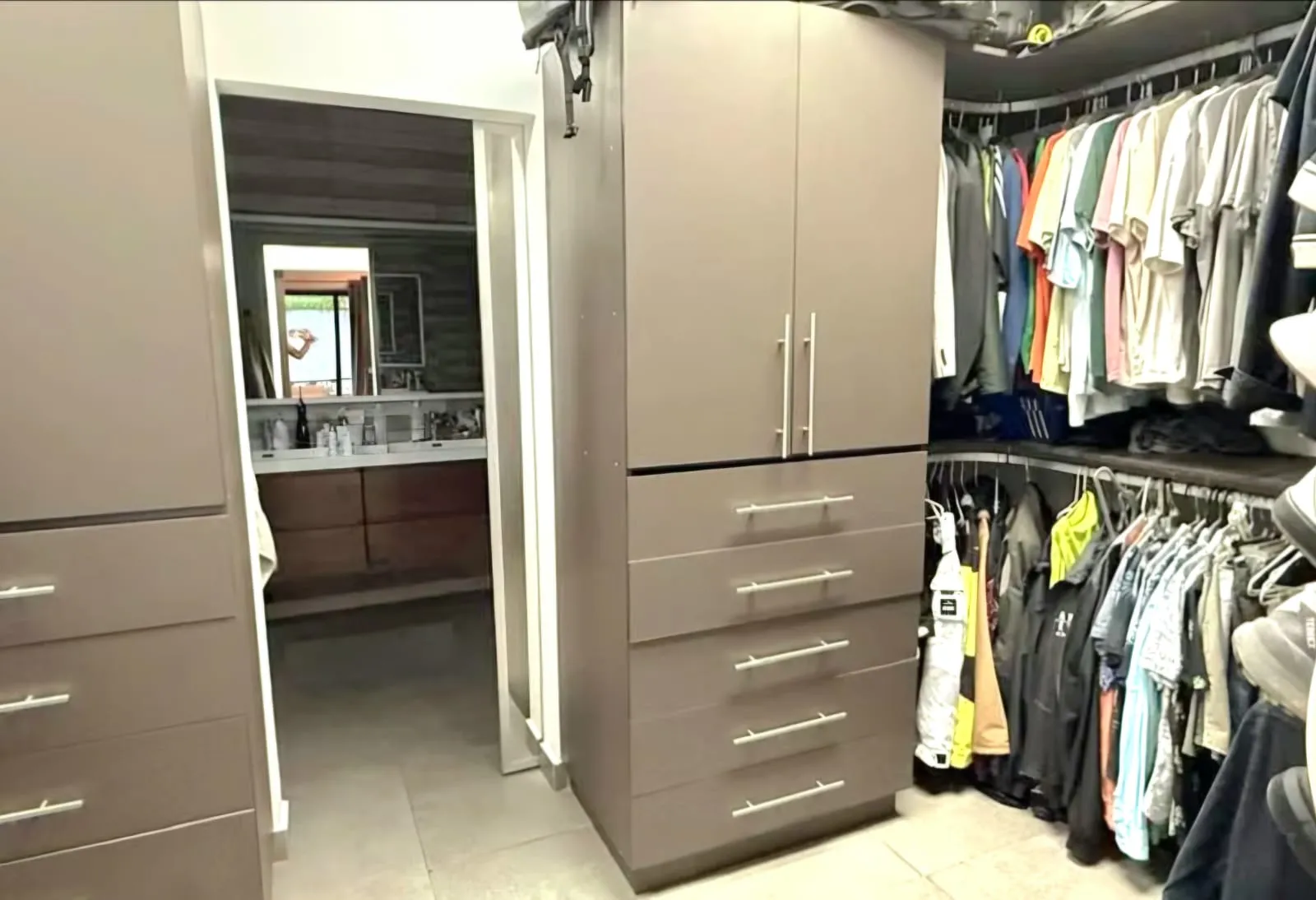 EN VENTA | CASA COMPLETAMENTE REMODELADA Y AMOBLADA EN EL CENTRO DE LA CIUDAD - 10