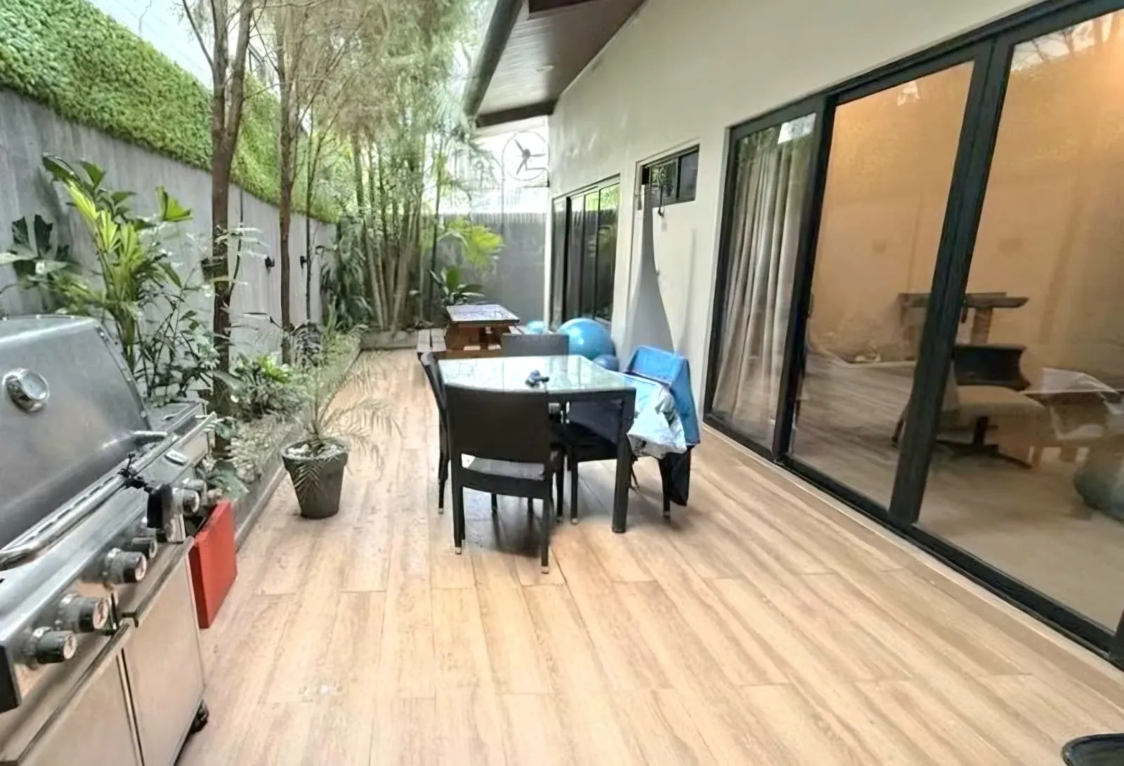 EN VENTA | CASA COMPLETAMENTE REMODELADA Y AMOBLADA EN EL CENTRO DE LA CIUDAD - 4