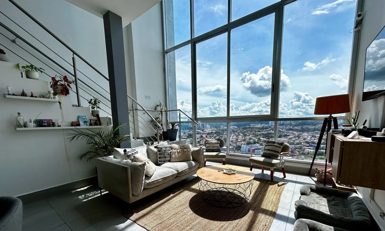 SE ALQUILA LOFT |PH LOMA VISTA | VIA ESPAÑA | AMOBLADO | 2 RECÁMARAS — foto 3